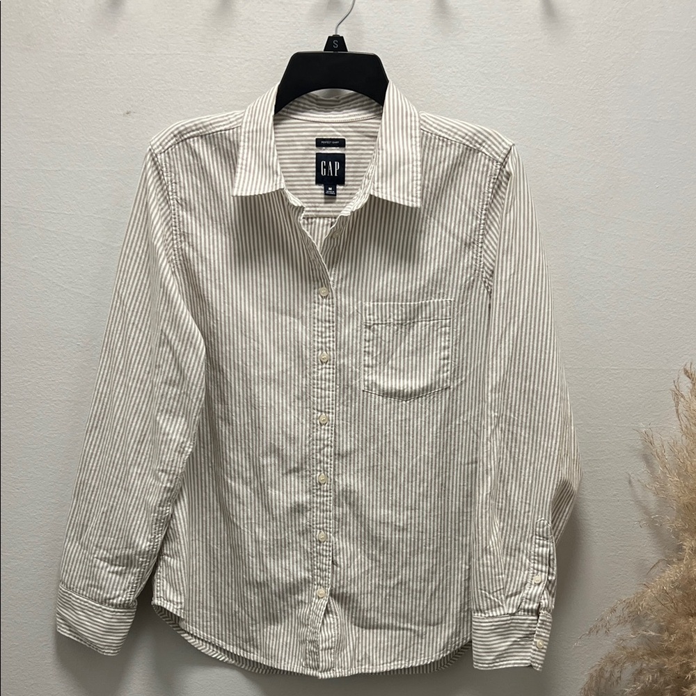 GAP Women’s Perfect Shirt Beige Striped Button Down Shirt M